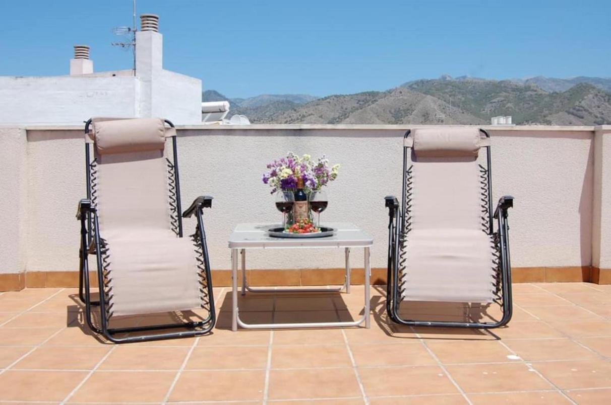 Fantastic 1 Bedroom Apartment In The Centre Of เนร์คา ภายนอก รูปภาพ