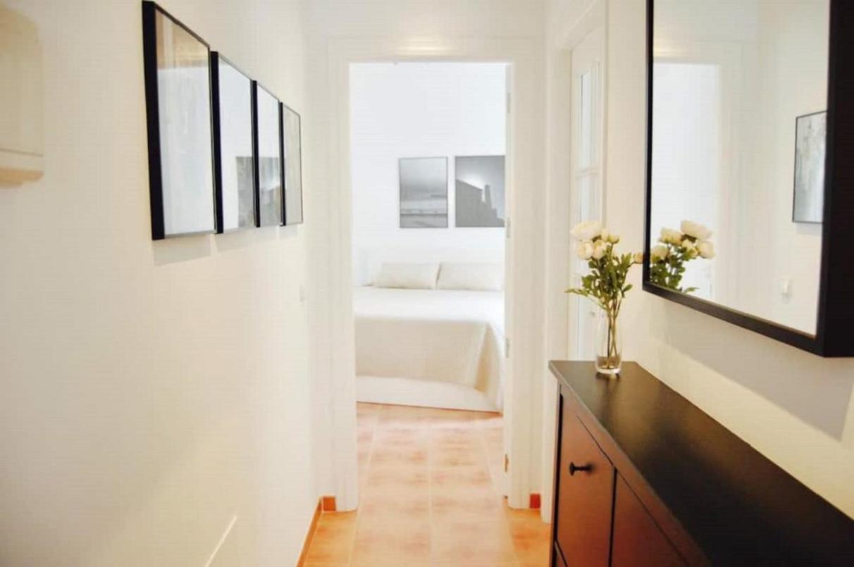 Fantastic 1 Bedroom Apartment In The Centre Of เนร์คา ภายนอก รูปภาพ
